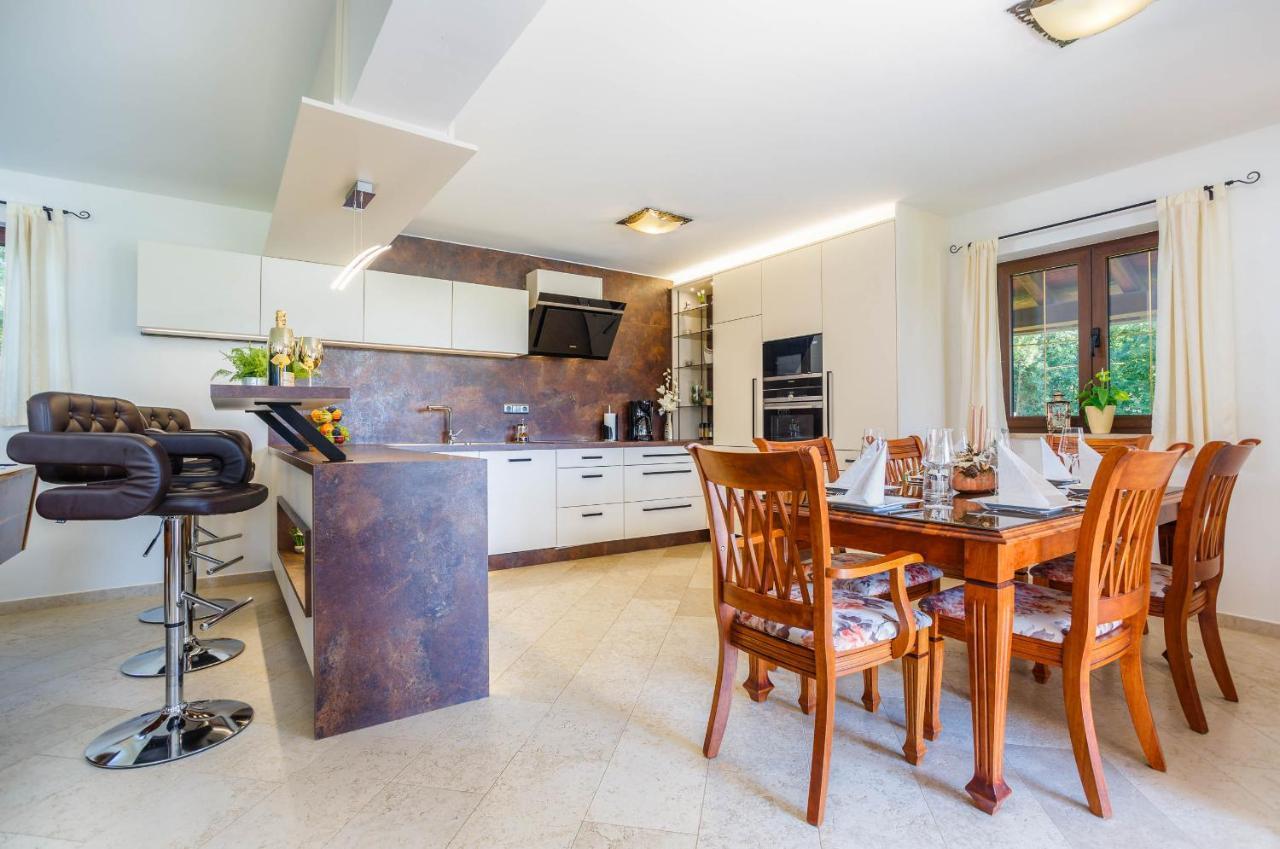 Villa Kamenica Kras Exteriör bild
