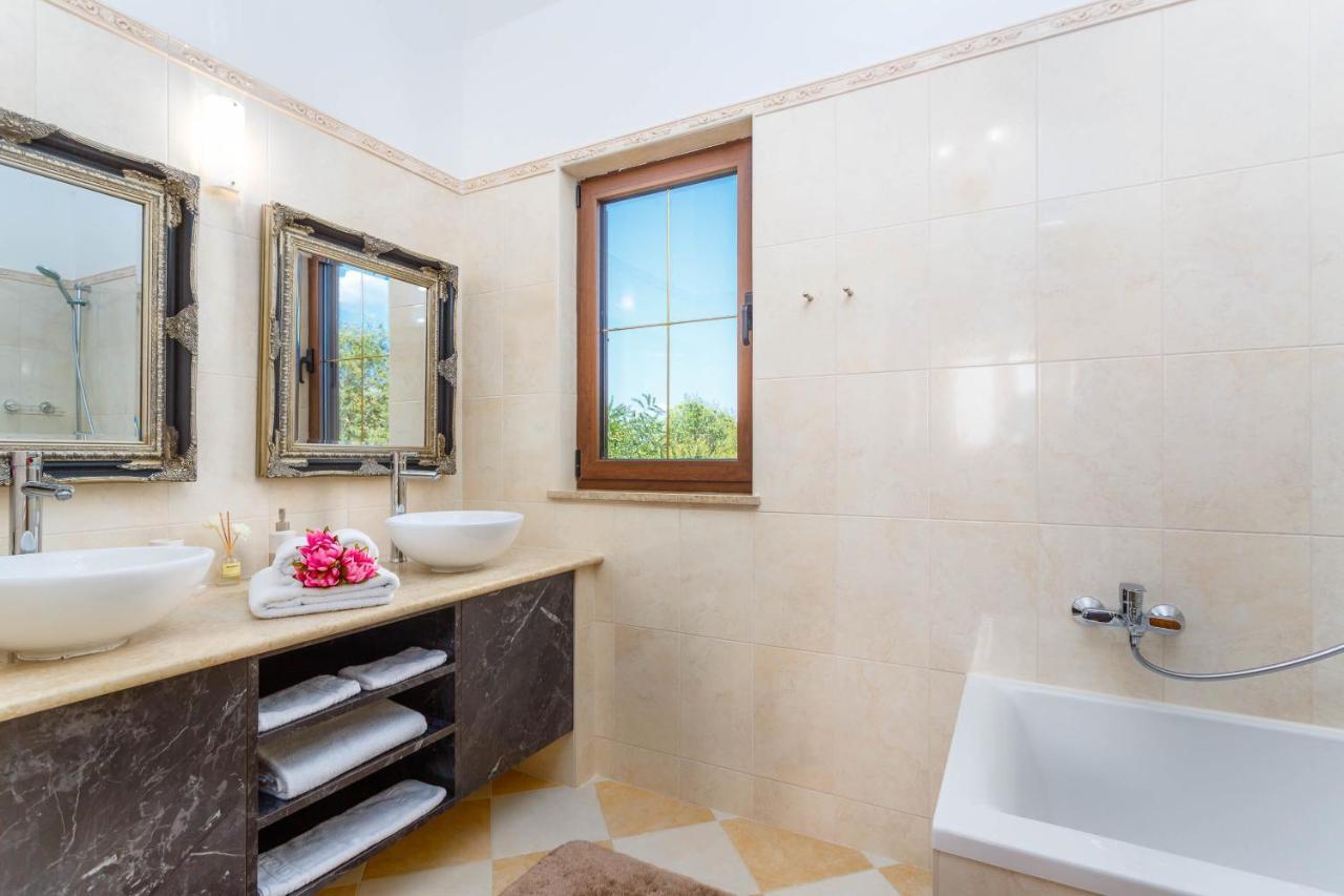 Villa Kamenica Kras Exteriör bild